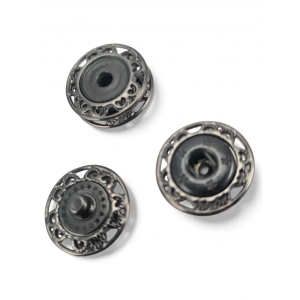 24.7 mm oyma çiçek – barok kıvrım desenli çıtçıt E 2229