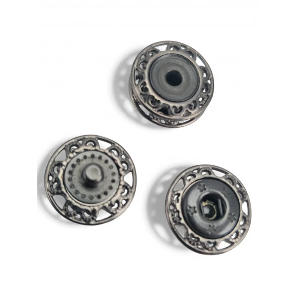 24.7 mm oyma çiçek – barok kıvrım desenli çıtçıt E 2229