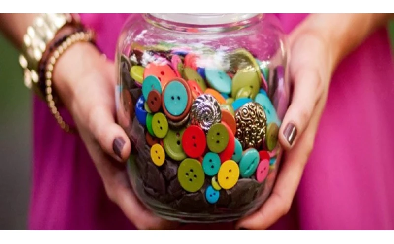 How to use buttons for decoration? How to use buttons for decoration?