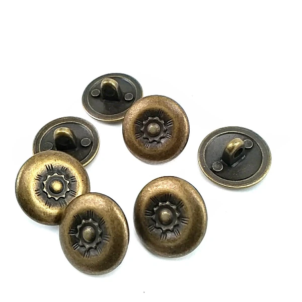17.5 mm Sew-Through Button front and detail view