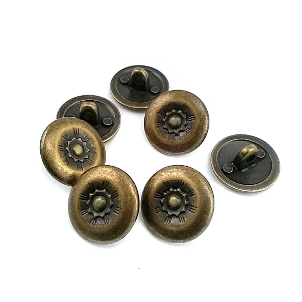 17.5 mm Sew-Through Button front and detail view