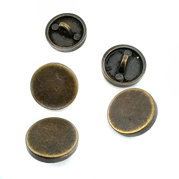 18 mm Ayaklı Düğme ön ve detay görünümü