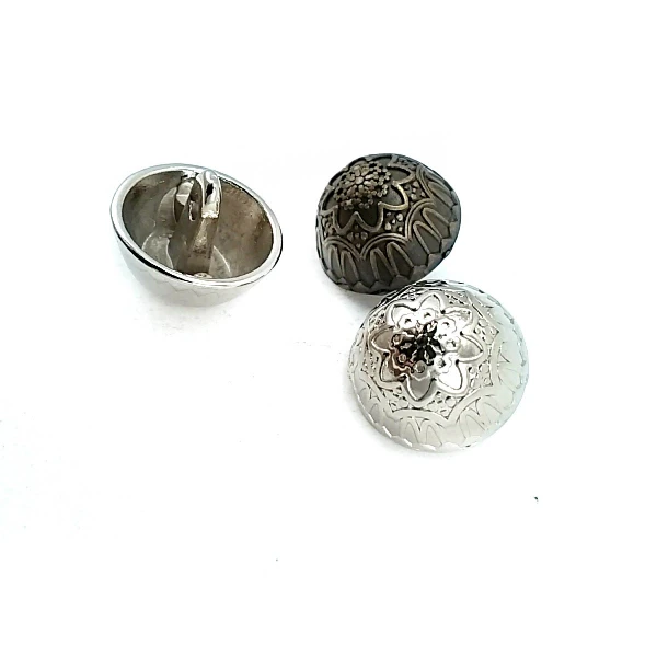 18 mm Shank Button front and detail view