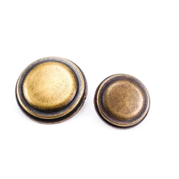 17 mm Shank Button front and detail view