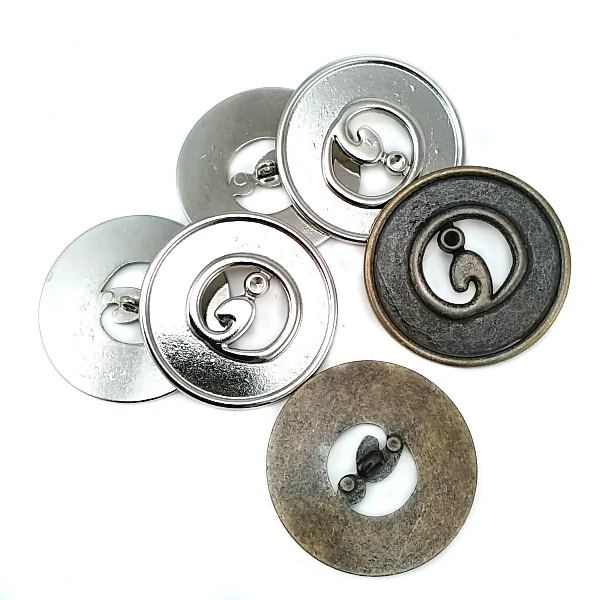 44 mm Shank Button front and detail view