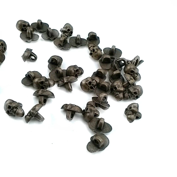 Shank Button Skull Shaped 11.4 x 7.8mm E 1465