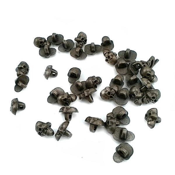 Shank Button Skull Shaped 11.4 x 7.8mm E 1465