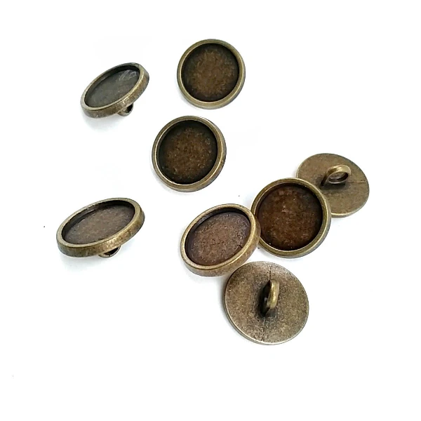 15 mm Enamel / Colored Shank Button front and detail view