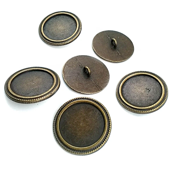 28 mm Shank Button front and detail view