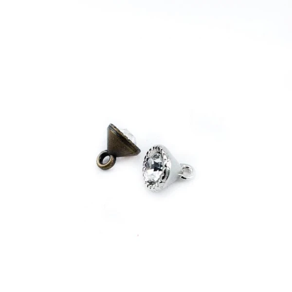 8 mm Ayaklı Düğme ön ve detay görünümü