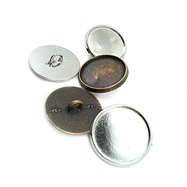 23 mm Shank Button front and detail view