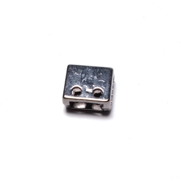Dikme Bağucu 8 x 9 mm Küp Şekil  Çap 6 mm boy E 1458