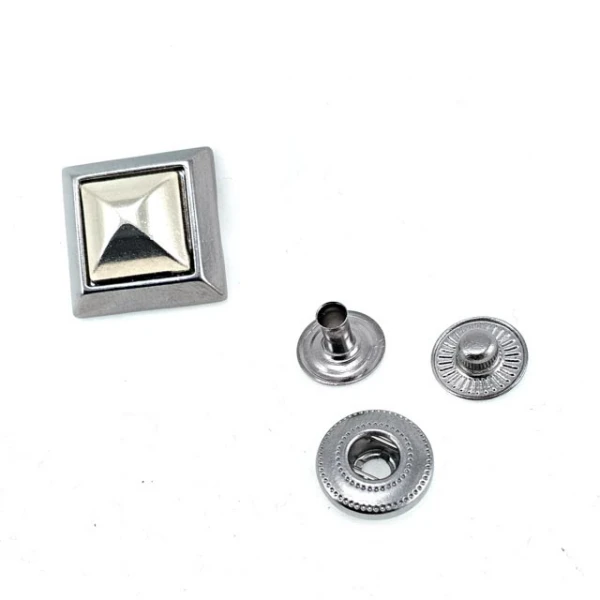 Kare Şekil Çift Renk Mont Çıtçıtı 20 x 20 mm B 67
