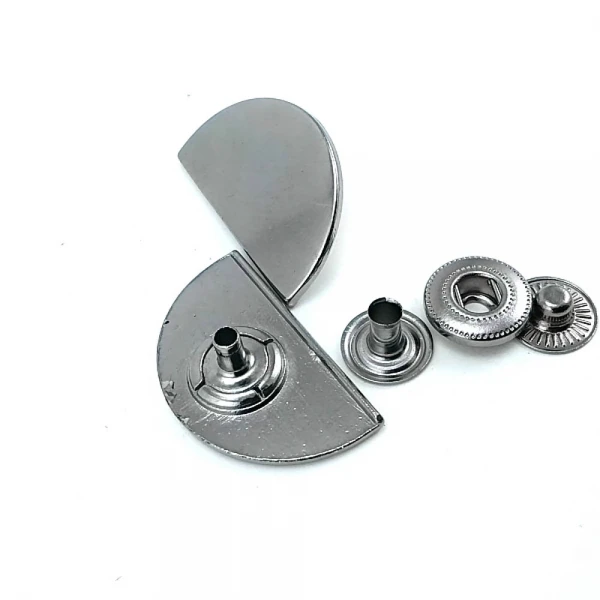 Yarım Daire Şekil Dış Giyim Çıtçıtı 30 x 17 mm E 1579