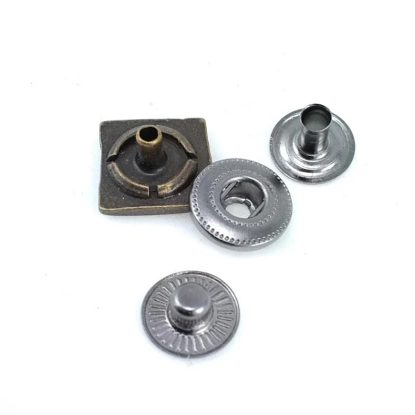 Coat Snap Fasteners  Square Snap Button 13 x 13 mm E 182