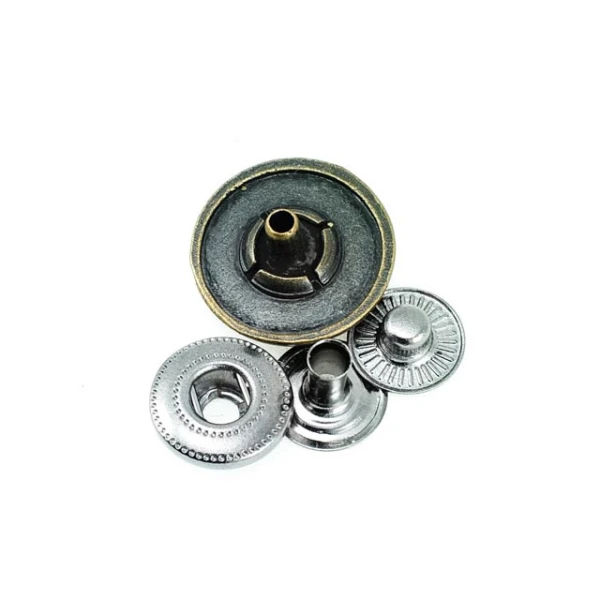 Snap Fasteners Button Logo and Motif Patterned 17 mm 28 L E 454