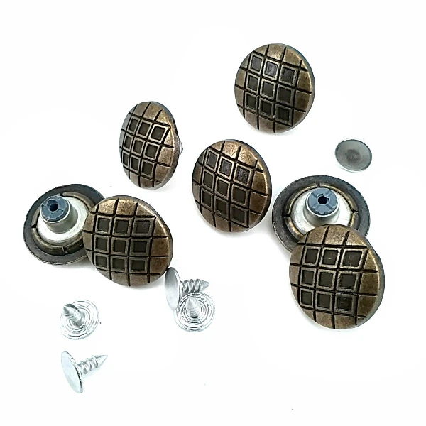 Kot Düğme Mineli Düğme Kare Desenli 20 mm  32 boy E 223
