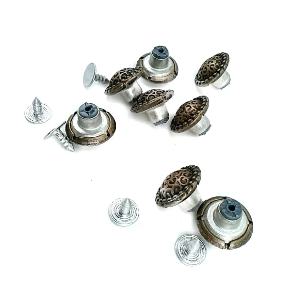 15 mm Jeans Button front and detail view