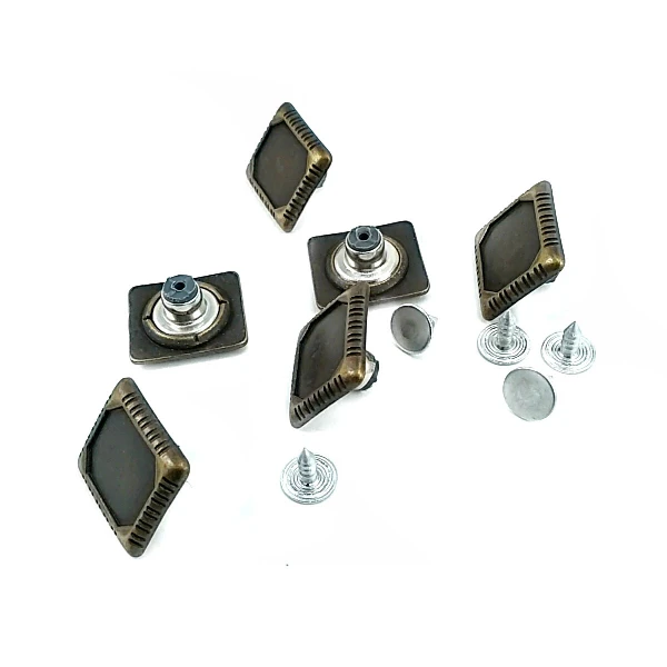 17.5 mm Jeans Button front and detail view