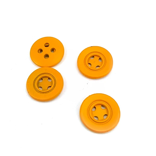 23 mm Sew-Through Button front and detail view