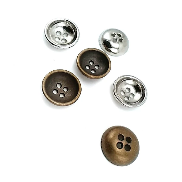 17 mm Sew-Through Button front and detail view