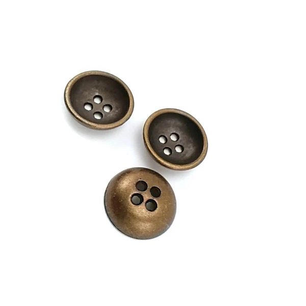 17 mm Sew-Through Button front and detail view