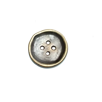 Dört Delikli Dikme Düğme 23 mm E 408