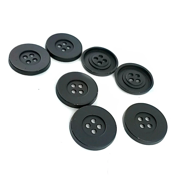 22 mm Sew-Through Button front and detail view