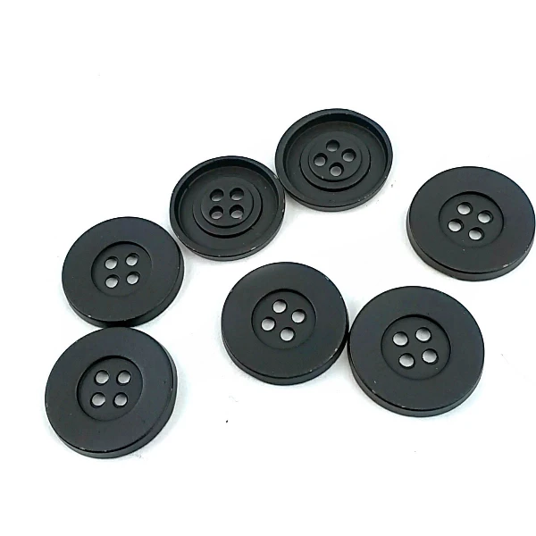 22 mm Sew-Through Button front and detail view