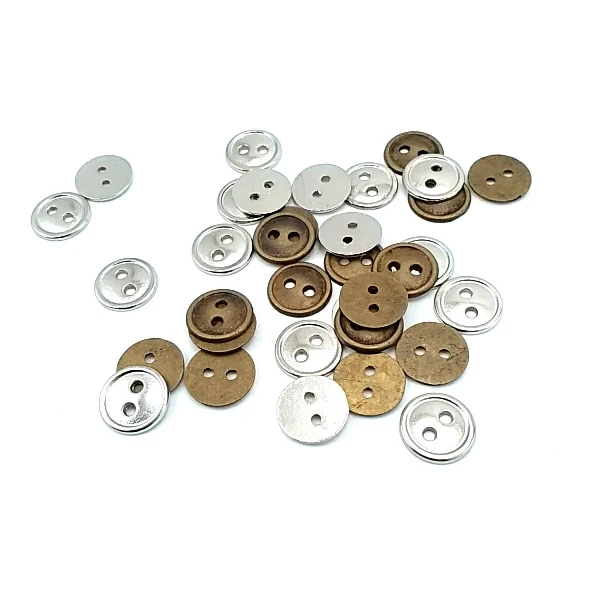 9 mm Sew-Through Button front and detail view