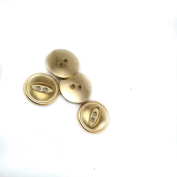 17 mm Sew-Through Button front and detail view