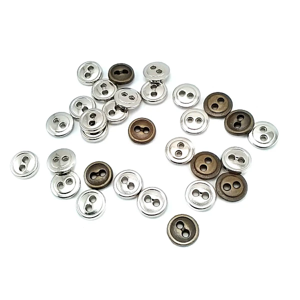 10 mm Sew-Through Button front and detail view