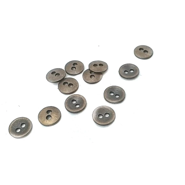 9 mm Sew-Through Button front and detail view