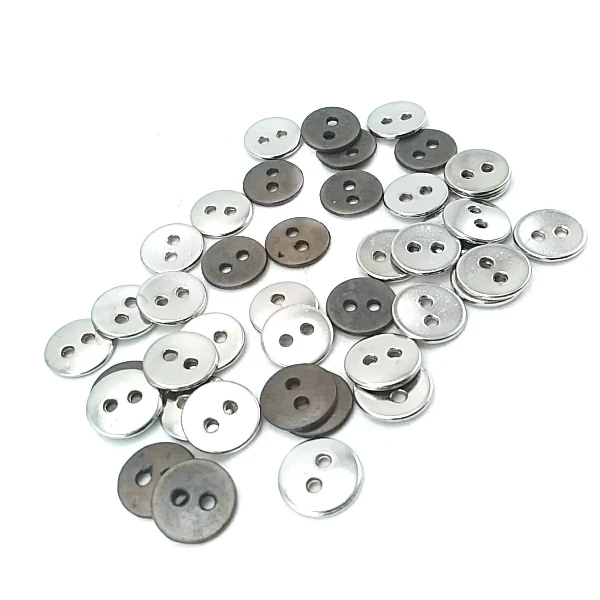 11 mm Sew-Through Button front and detail view