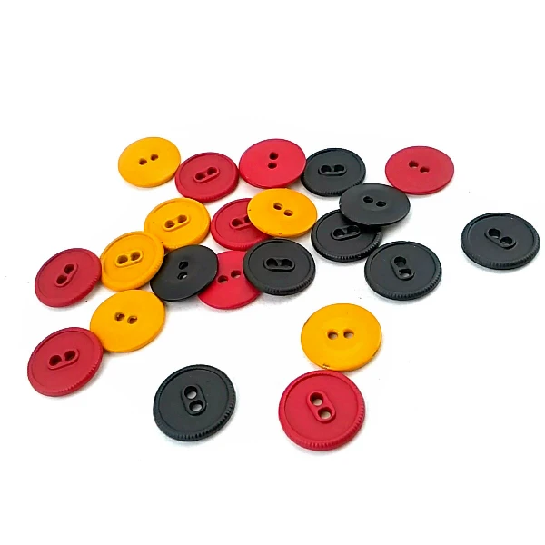 14 mm Sew-Through Button front and detail view