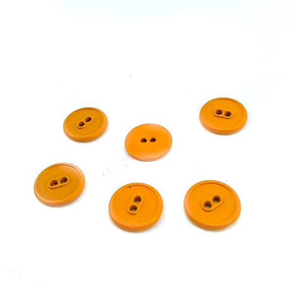 14 mm Sew-Through Button front and detail view