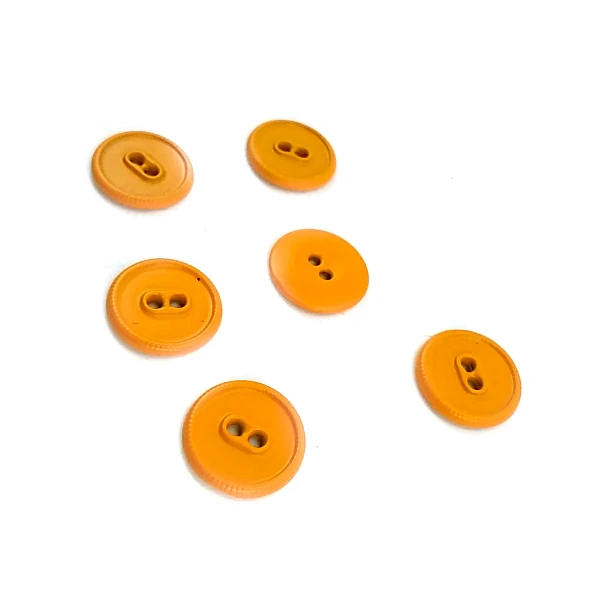 14 mm Sew-Through Button front and detail view