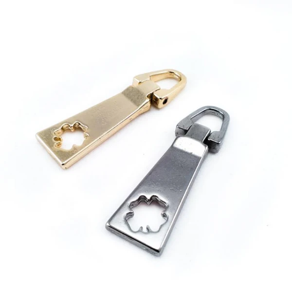 38 mm x 10 mm Fermuar Elciği Yonca Desen B 120