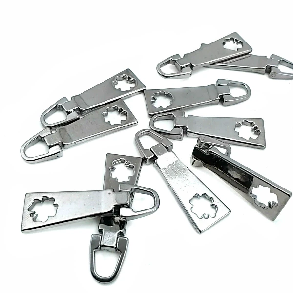 38 mm x 10 mm Fermuar Elciği Yonca Desen B 120