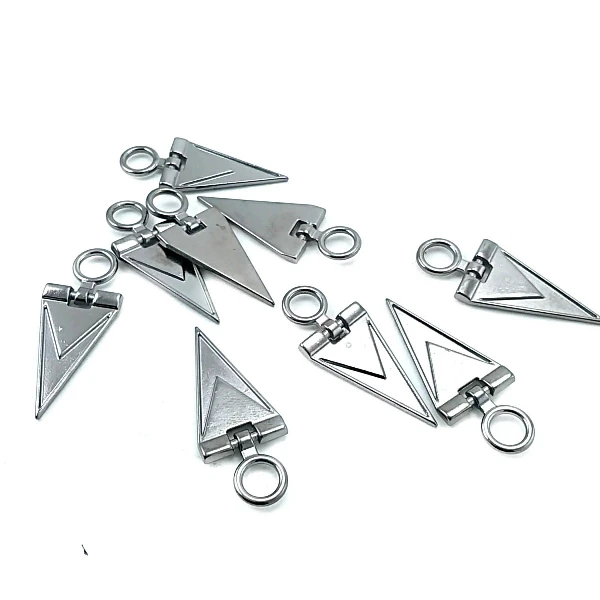 Zipper Pull 4 cm With Black Epoxy Triangle Shape Zipper Pulls for Coats and Jackets E 1787