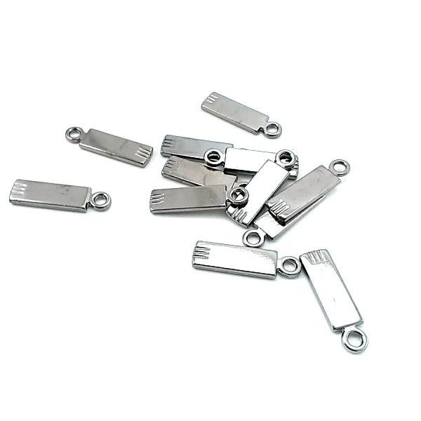 28 mm x 8 mm Simple and Stylish Zipper Puller