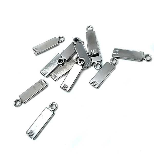 28 mm x 8 mm Simple and Stylish Zipper Puller