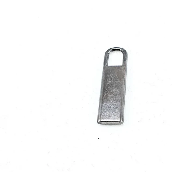 28 mm x 7 mm Simple Zipper Puller