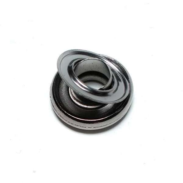 Oval zinc alloy eyelet with diameter 16 mm Oval zinc alloy eyelet with diameter 16 mm