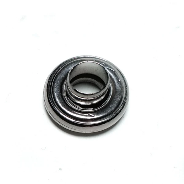 Oval zinc alloy eyelet with diameter 16 mm Oval zinc alloy eyelet with diameter 16 mm