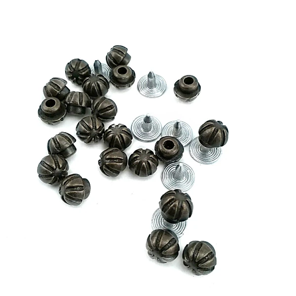 7.4 mm Rivet front and detail view