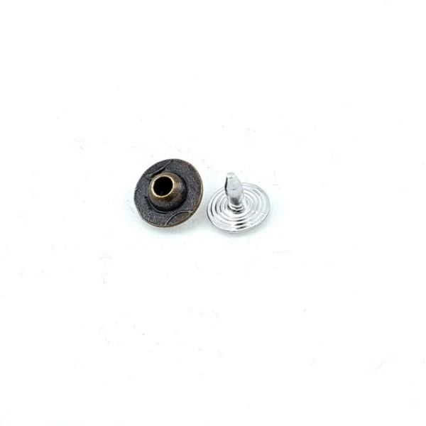 8 mm Rivet front and detail view