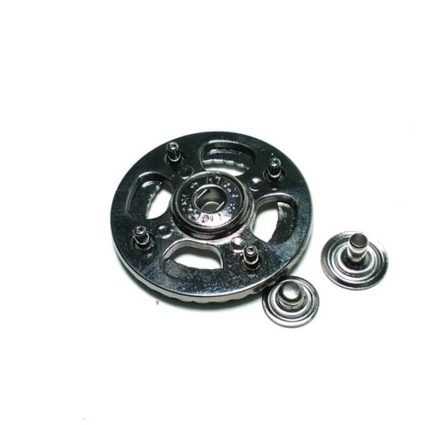 Round and patterned metal studs button diameter 38 mm