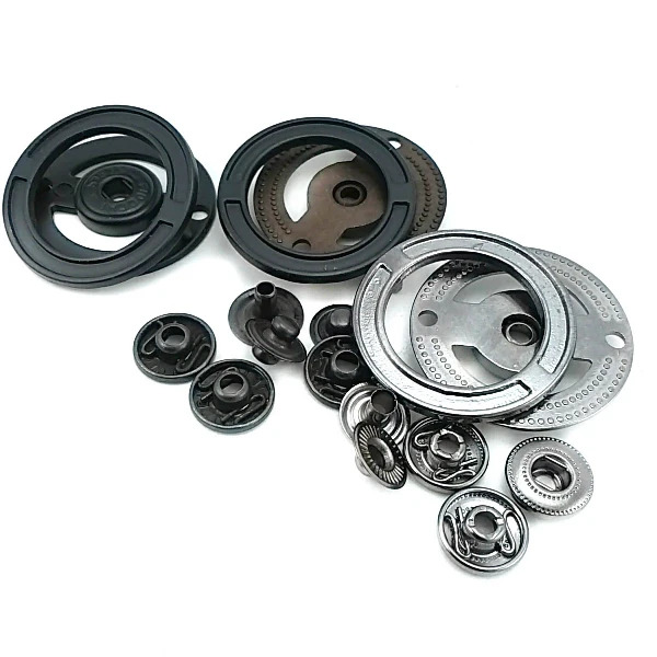 33 mm Decorative and Stylish  Circle Snap Fastening