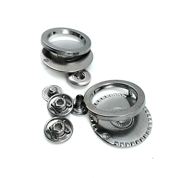 28 mm Snap Fastener front and detail view